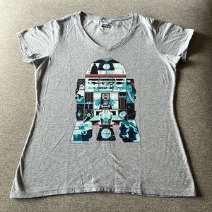 Women’s V-neck Star Wars Tee